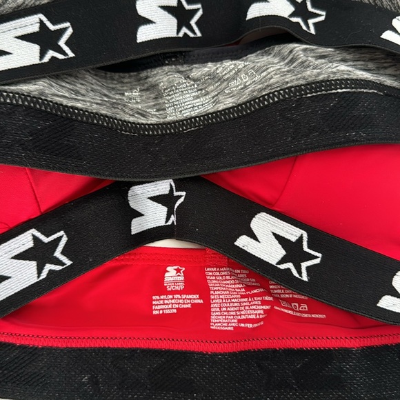 Starter Bra Set of 2 bras, size Small, adjustable - Picture 3 of 4